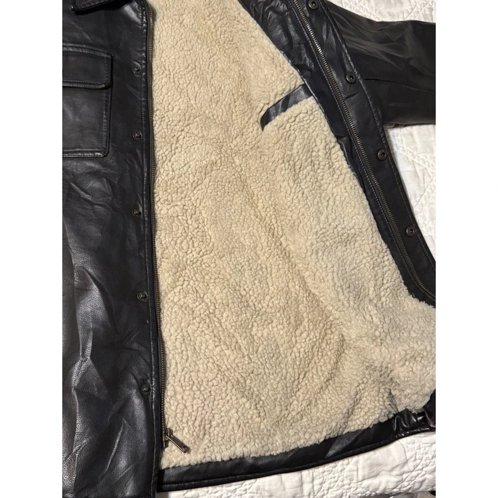 Levis Faux Leather Jacket Men Size M Black Sherpa Lined Trucker Coat